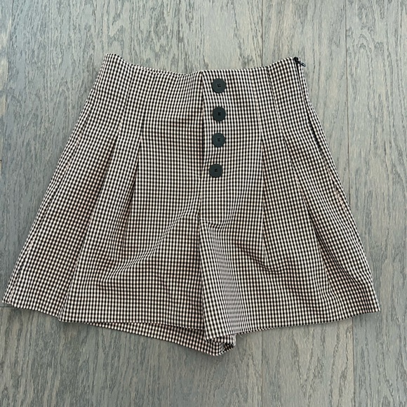Zara Shorts - Picture 1 of 5
